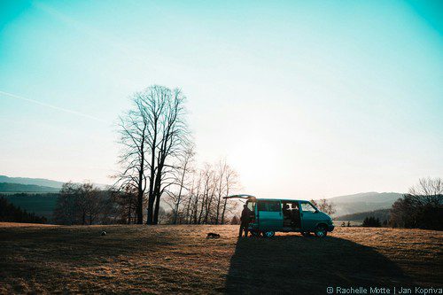 van sur un spot
