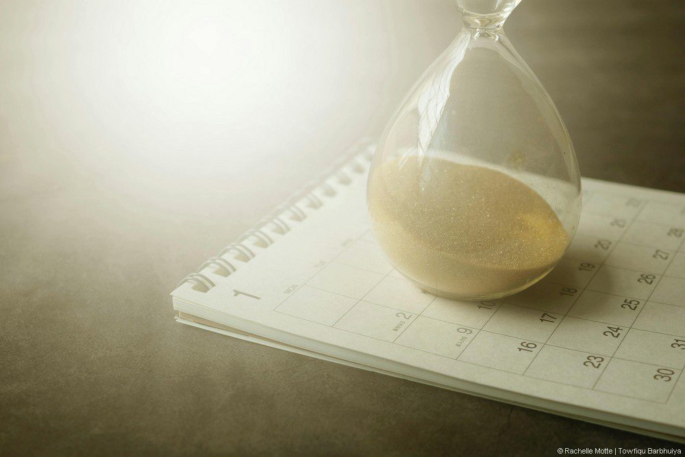 calendrier et sablier